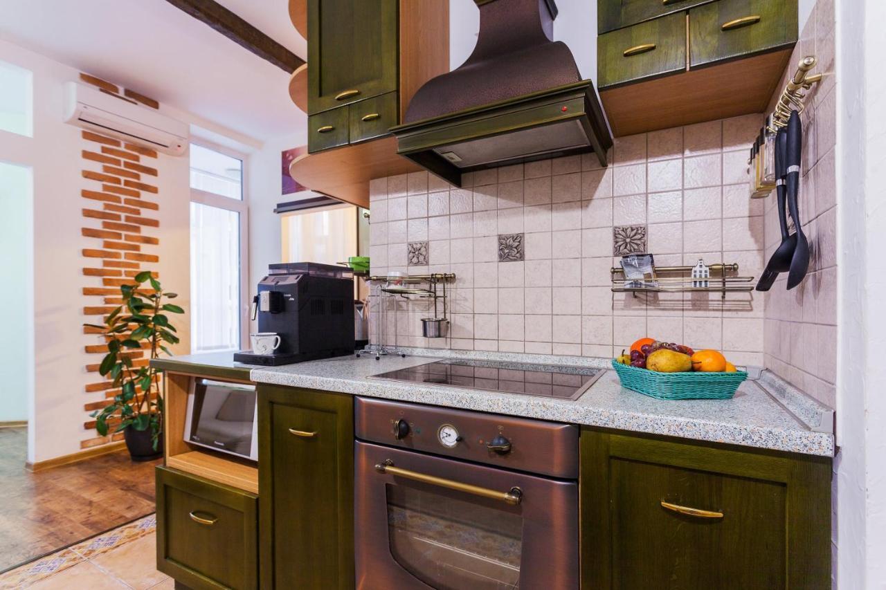 Navit Apartments With Breakfast, Near The Railway Station, The City Center, The Park Kyiv Exterior photo